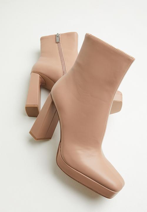 Steve Madden - Felicity platform boot - blush