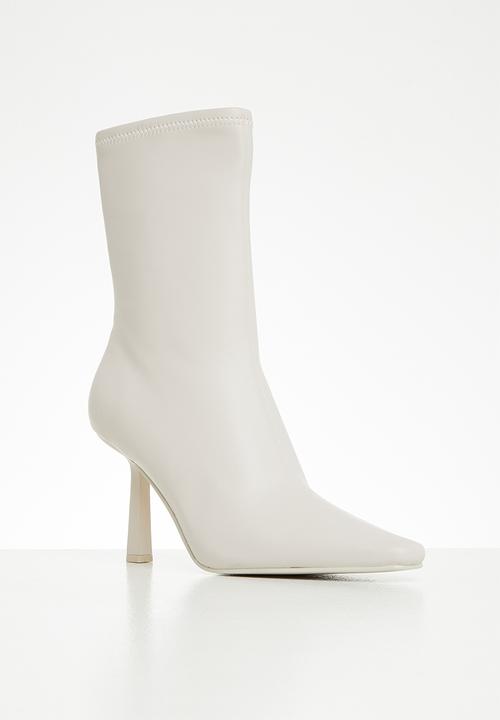 Steve Madden - Vakay stiletto boot - bone