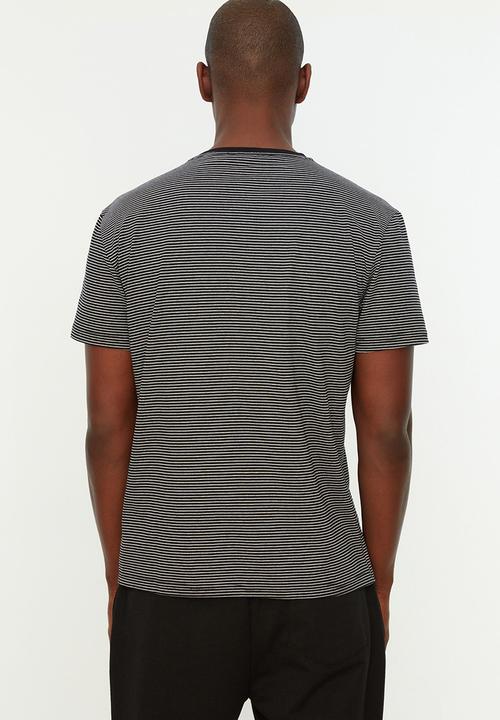 Trendyol - Essential slim fit stripe T-shirt - black