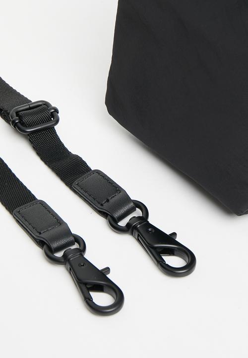 Tommy Hilfiger - Tjw hype conscious phone pouch - black