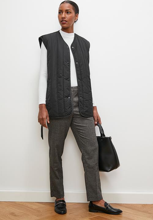 edit - Belted gilet - black