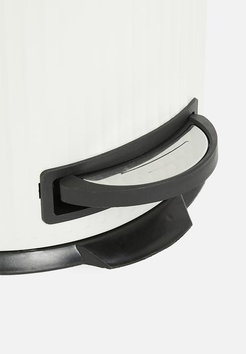 Bathroom Solutions - Pedal bin - white