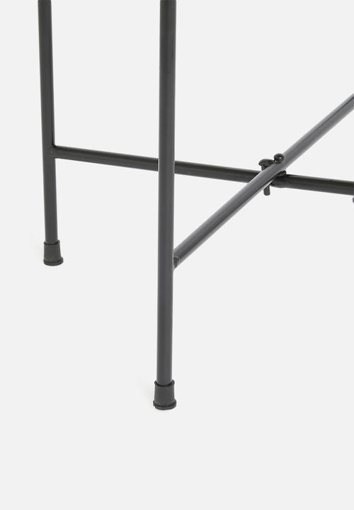 H&S - Alexa mango wood side table - natural & black