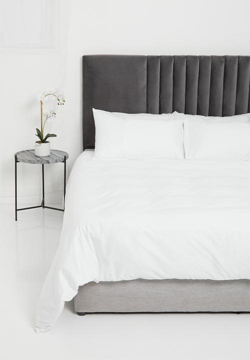 Sheraton Textiles - 600tc Egyptian Cotton broad knife pleat duvet cover set - white 