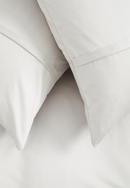 Sheraton Textiles - 600tc Egyptian Cotton broad knife pleat duvet cover set - grey 