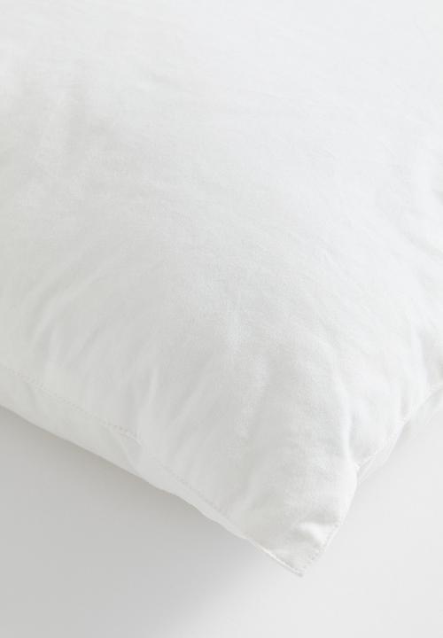 H&M - Polyester inner cushion - white