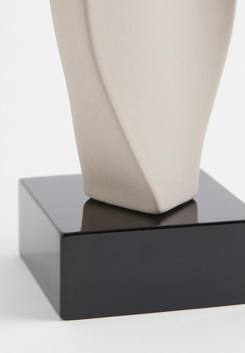 H&M - Stoneware sculpture - light beige