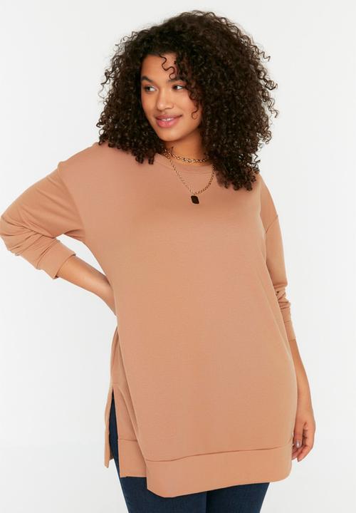 Trendyol - Plus side slit sweatshirt - camel