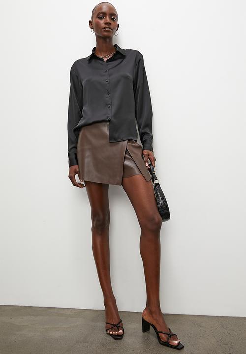 Superbalist - Plain satin shirt - black