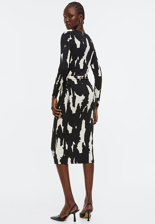 H&M - Gathered bodycon dress - black/patterned