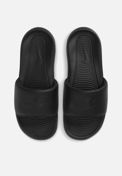 Nike - Victori one - black