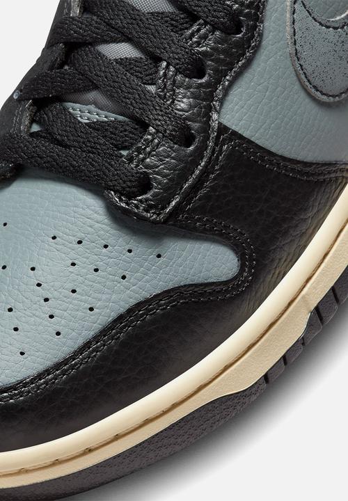 Nike - Dunk Hi retro premium