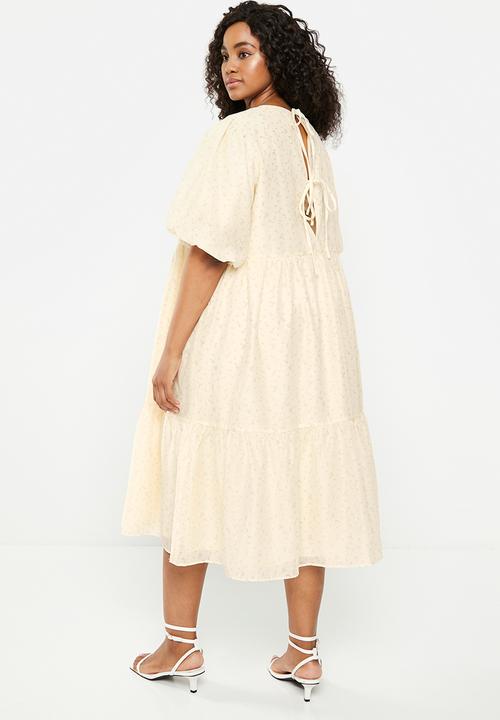 Glamorous - Plus organza tiered dress - cream peach