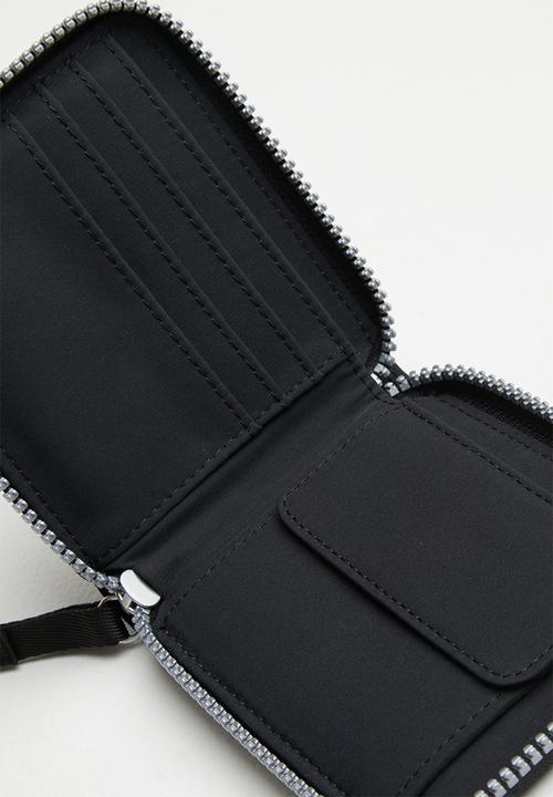 Tommy Hilfiger - Tjm dimensions hanging bifold - black