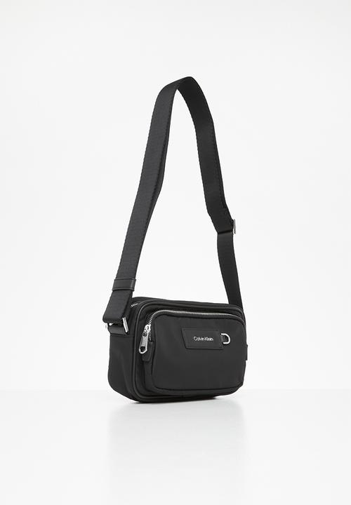 Calvin Klein - Ck elevated camera bag - ck black