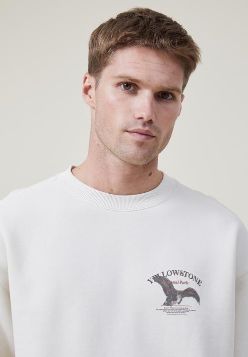 Cotton On - Oversized graphic sweater - ecru/yellowstone eagle