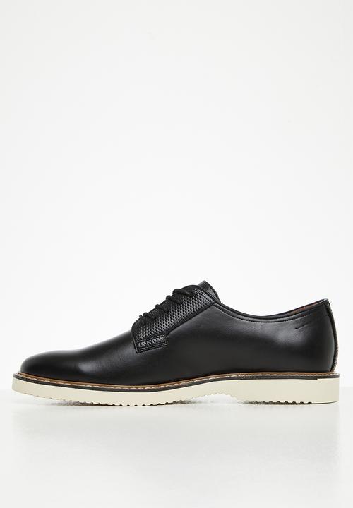 Call It Spring - Moore - black