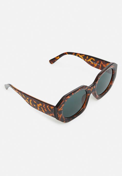 Superbalist - Nabeeha oval sunglasses - brown