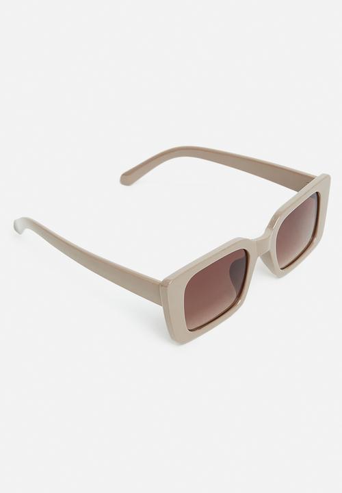 Superbalist - Kaley square sunglasses - beige