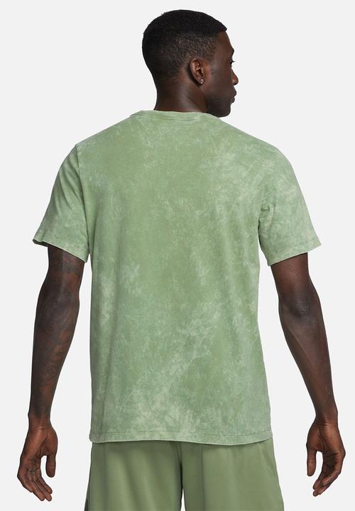 Nike - M nsw tee beach party hbr - oil green