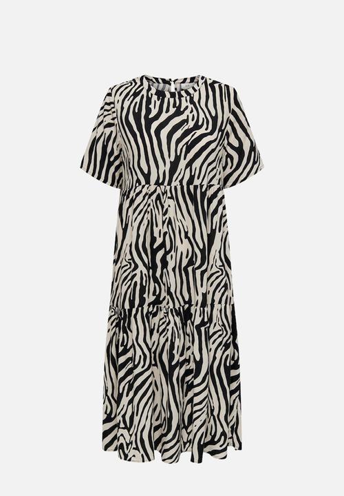 Jacqueline de Yong - Plus starr life short sleeve midi dress wvn - black tapioca zebra