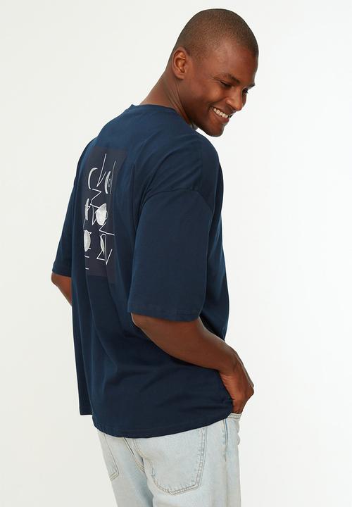 Trendyol - Oversized back logo graphic tee - navy