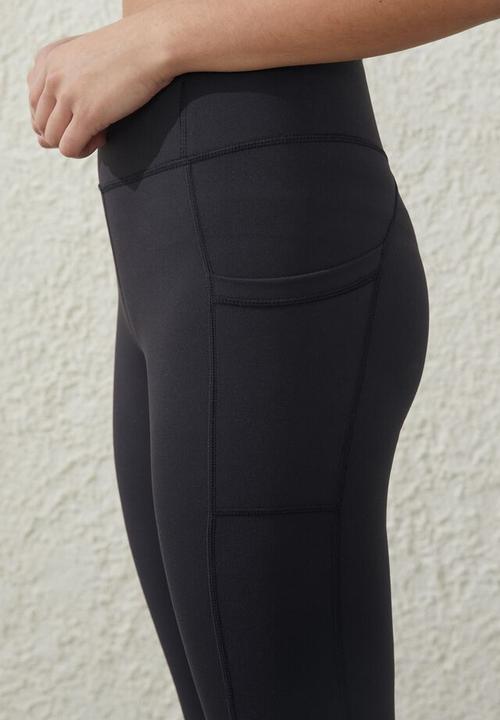Cotton On - Ultra soft pocket 7/8 tight asia fit - black