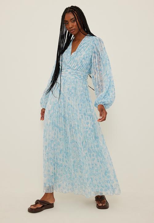 NA-KD - Pleated chiffon midi dress - watercolour blue