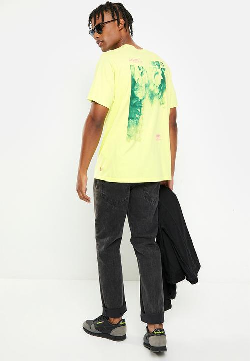 Levi’s® - Short sleeve relaxed fit tee art imitates life sun