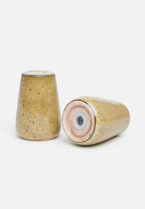 Mervyn Gers - Glazed stoneware salt & pepper shaker - marula