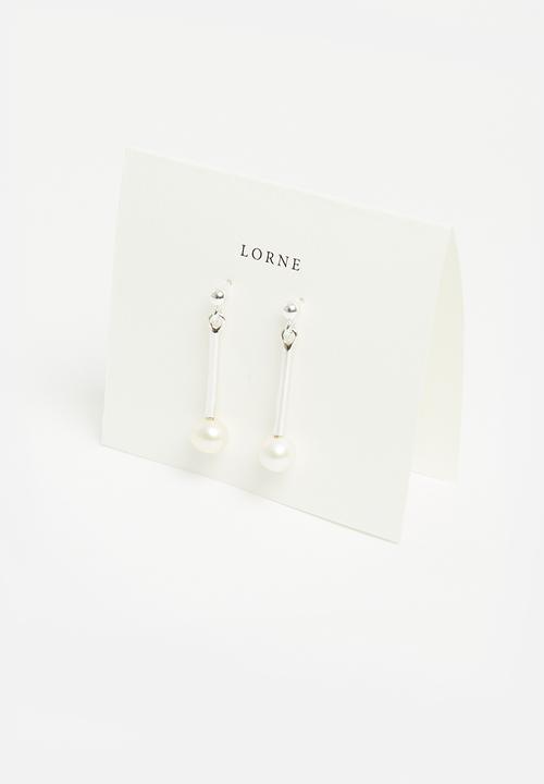Lorne - Pearl droplet - silver