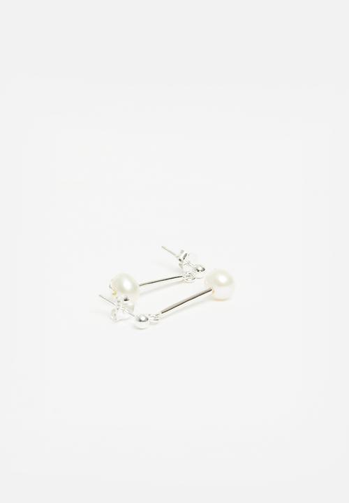 Lorne - Pearl droplet - silver