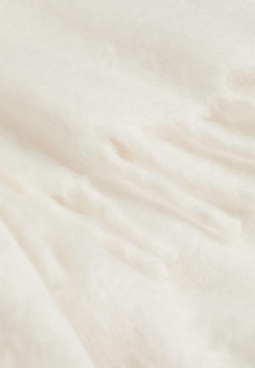H&M - Soft wool-blend blanket - white