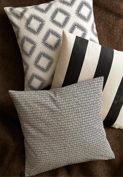 H&M - Patterned cushion cover - light beige/black