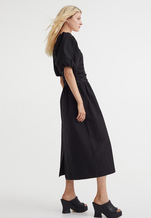H&M - Gathered puff-sleeved dress - black