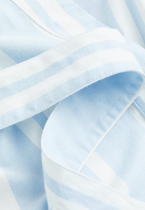 H&M - Twill dressing gown - light blue/striped 