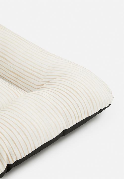 Sixth Floor - Alto pet bed - neutral