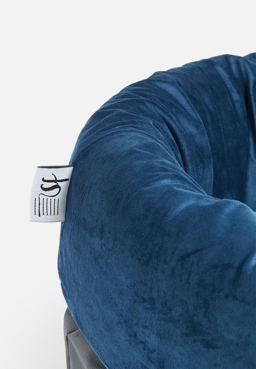 Sixth Floor - Velvet canolli snuggle pet bed - royal blue