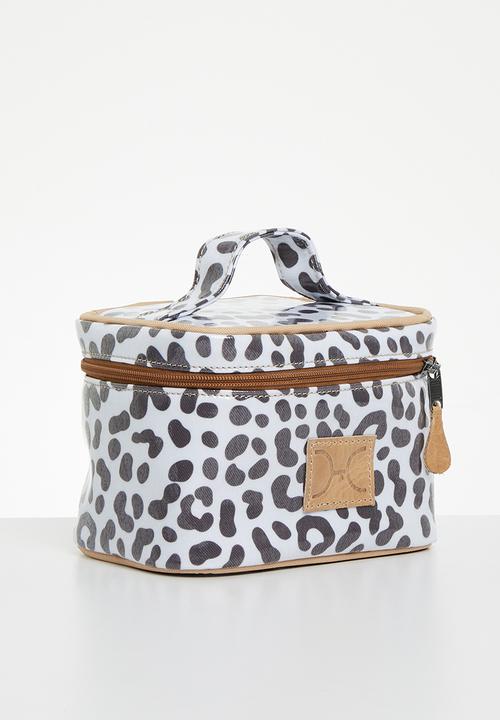 Thandana - Cosmetic Travel Bag Set - Cheetah White