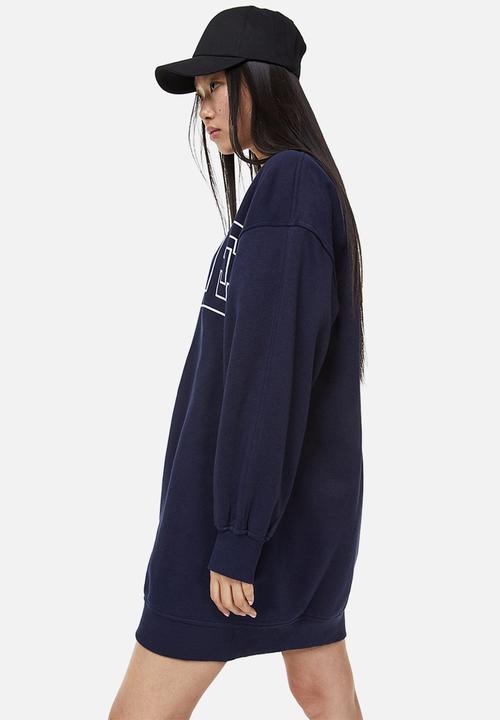 H&M - Oversized printed sweatshirt dress - dark blue/yale 