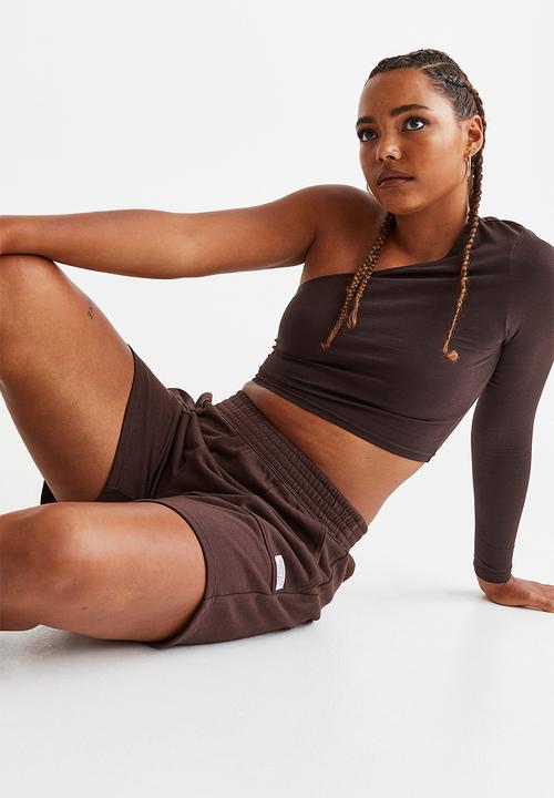 H&M - Sweatshorts - dark brown 
