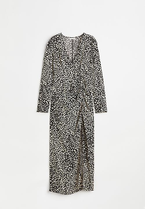 H&M - Puff-sleeved crêpe dress - black/patterned