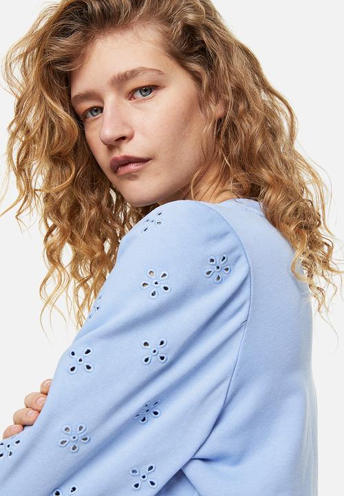 H&M - Broderie anglaise sweatshirt - light blue