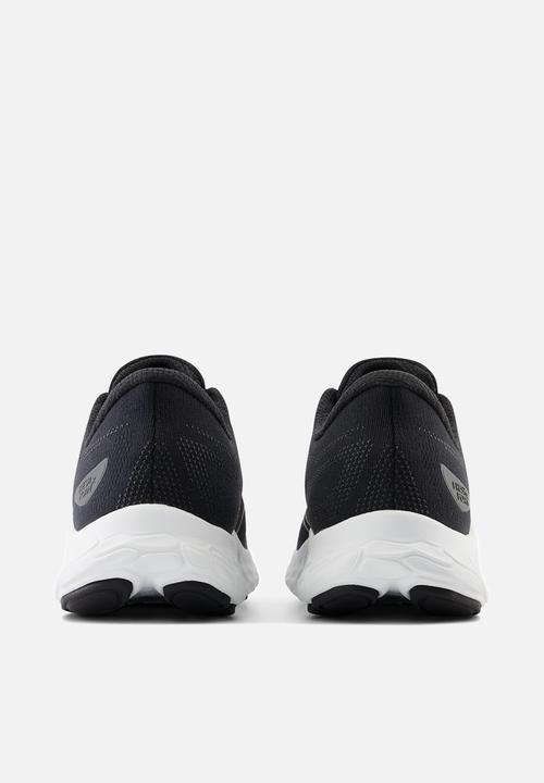 New Balance  - Fresh Foam x EVOZ ST 