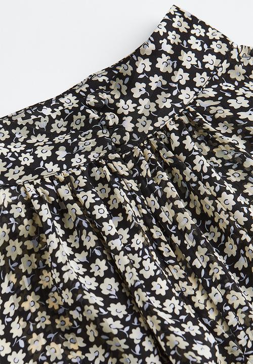 H&M - Stand-up collar satin blouse - black,multi