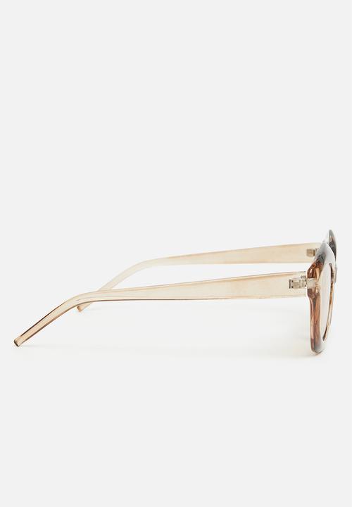 Superbalist - Amara cateye sunglasses - champagne