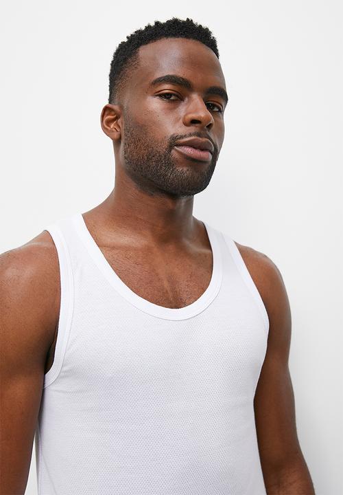 Superbalist - 2 Pack cellular knit vest - white