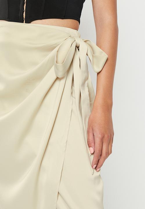 NA-KD - Wrap maxi skirt - champagne