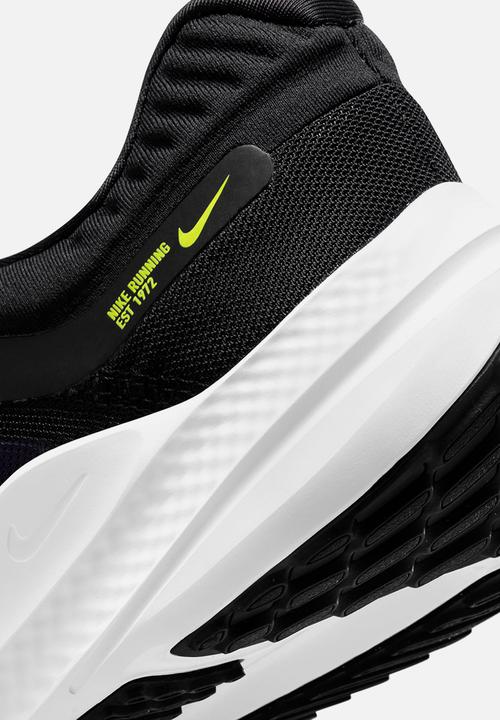 Nike - Nike Quest 5 