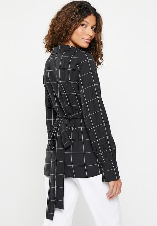 Me&B - Collared wrap shirt - black check